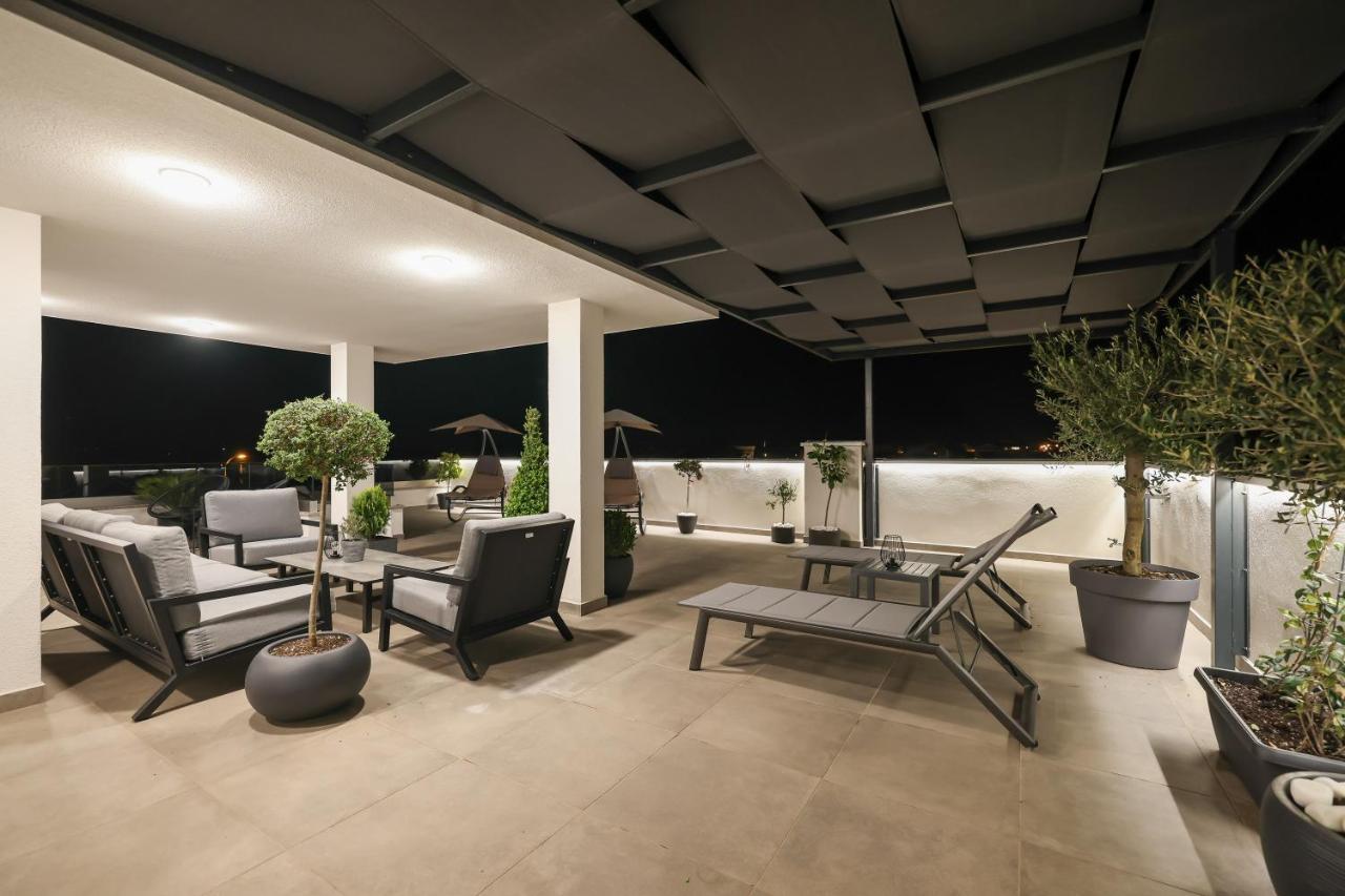 Leonardo Luxury Residence 2 Penthouse With Jacuzzi Zadar Exterior photo