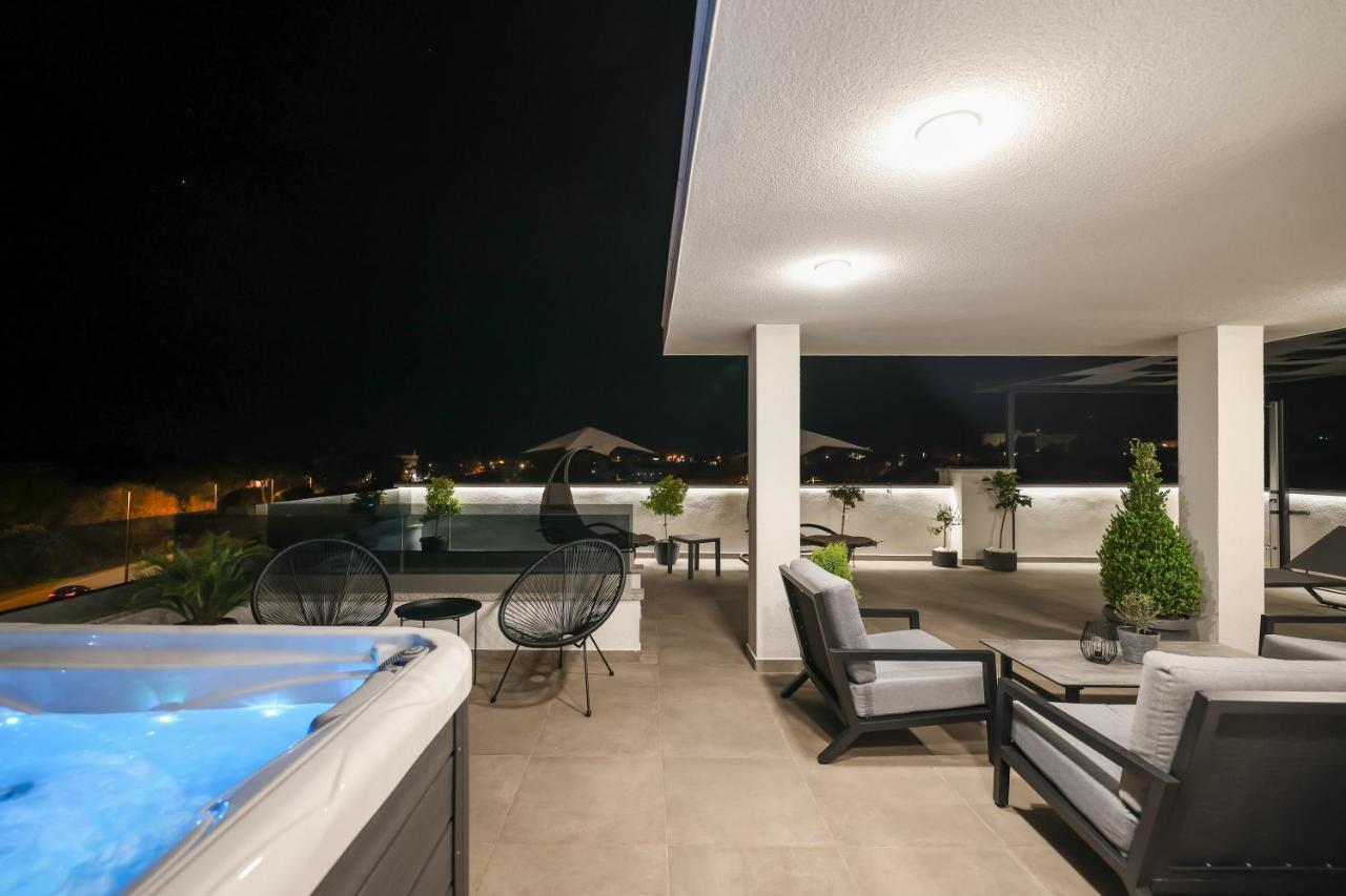 Leonardo Luxury Residence 2 Penthouse With Jacuzzi Zadar Exterior photo